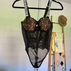 NWT Victoria Secret Shine Strap Lace Teddy